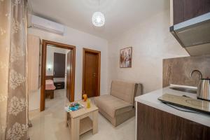 Köök või kööginurk majutusasutuses Kristal Apartmani
