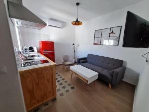 Kuchyň nebo kuchyňský kout v ubytování El Aljibe de Cobarrubias, Apartamento 3, terraza privada