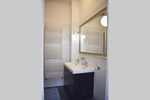 Fotografia z galérie ubytovania Central Budapest Apartment in Historical Building With Free Private Parking v Budapešti