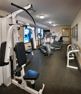 
The fitness center and/or fitness facilities at Canalta Rocky Mountain House
