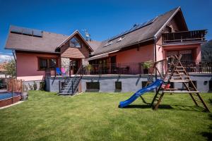 Herní místnost nebo prostor pro děti v ubytování Apartmány Crystal Jasná