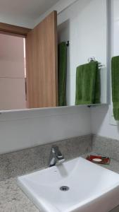 Vonios kambarys apgyvendinimo įstaigoje Condomínio Vista Azul -CASA DOS CARDOSO