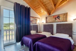 Giường trong phòng chung tại Villa Bianca +175 ảnh