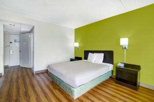 Postel nebo postele na pokoji v ubytování Motel 6-Lawrenceville, NJ