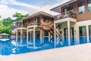 Bazén v ubytování Samed Cabana Resort nebo v jeho okolí