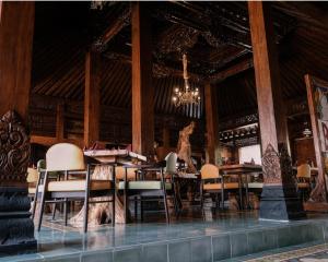 Restaurant ou autre lieu de restauration dans l'établissement Bale Devata Resort