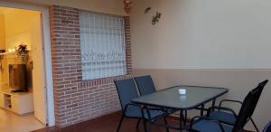 Gallery image of The Hideaway 2 Bed Poolside Groundfloor Apartment On Albatros Full AC Free Fast Wifi in Los Alcázares