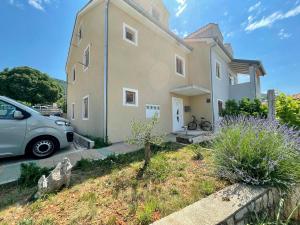 Gallery image of Lovro #1 & #2 Apartments in Cres