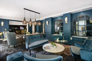 Posezení v ubytování Hôtel le Royal Rive Gauche