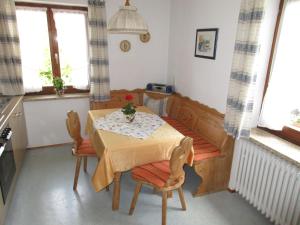 Posezení v ubytování Gästehaus St. Bartholomä + 18 fotografií
