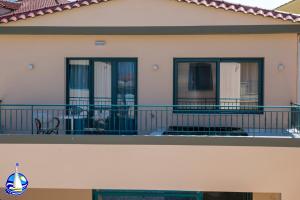 Balkón nebo terasa v ubytování Anemos Villas