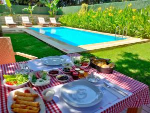 Swimming pool sa o malapit sa Le Vent Alaçatı Otel