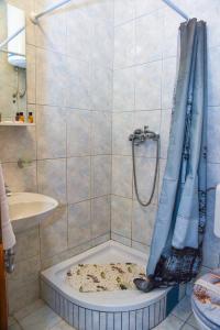 Ett badrum på Cozy apartment close to Dubrovnik