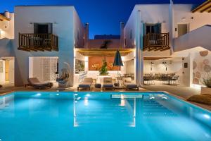 A piscina localizada em Adorno Beach Hotel and Suites ou nos arredores