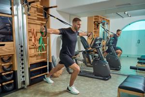 Academia e/ou comodidades em Adorno Beach Hotel and Suites