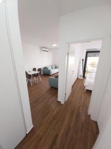 Apartmani Aida的休息区