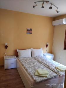 Cama o camas de una habitación en Sozopol House Dimitrovi