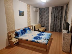 A bed or beds in a room at Sunny Day 6