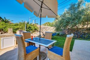 Κήπος έξω από το Apartment Tena