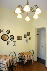 A seating area at Hotel Roma