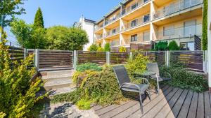 Ogród w obiekcie Apartamenty Sun & Snow Lido Sarbinowo