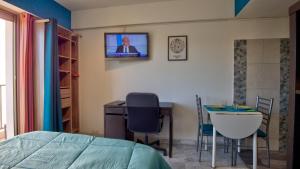 Μια τηλεόραση ή/και κέντρο ψυχαγωγίας στο 3 StarsStudio54 23 Ave Laugier100m Plages Mistral