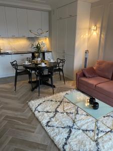 Posedenie v ubytovaní Apartament Gdańsk przy sercu starówki całkowicie nowy 2021, beautiful apartment in the old town bulit 2021