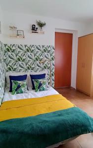 Łóżko lub łóżka w pokoju w obiekcie Apartamenty Amarel