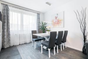 Posedenie v ubytovaní A.V.E. Pension Kliská
