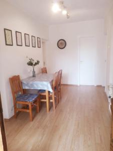 Fotografie z fotogalerie ubytování Rozmaring Apartman Zánka v destinaci Zánka