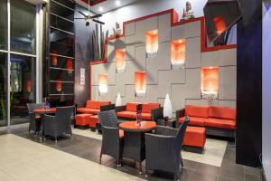 Riu Plaza Panamá的休息区