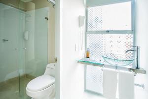 Koupelna v ubytování Eco Star Hotel