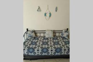 Postel nebo postele na pokoji v ubytování Ευχάριστο σπίτι στην χώρα Κύθνου