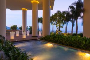 Bazén v ubytování InterContinental Nha Trang by IHG nebo v jeho okolí