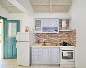 A kitchen or kitchenette at Katerina