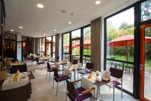 Restorāns vai citas vietas, kur ieturēt maltīti, naktsmītnē Heide Spa Hotel & Resort
