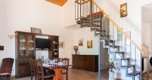 A seating area at Domo Galante
