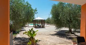 A garden outside Domo Galante