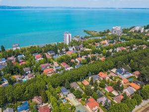 Galeriebild der Unterkunft Villa Mária Vendégház in Siófok