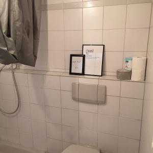 Koupelna v ubytování Gemütliche Wohnung in Wolfegg - Das Tor zum Allgäu + 15 fotografií