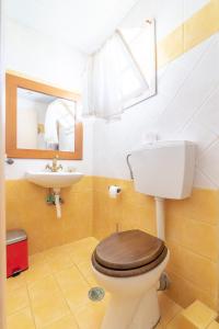 Kúpeľňa v ubytovaní Marilyn Boutique Apartment near Sandy Beach