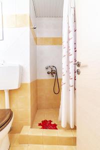Kúpeľňa v ubytovaní Marilyn Boutique Apartment near Sandy Beach