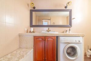 Fotografia z galérie ubytovania Marilyn Boutique Apartment near Sandy Beach v destinácii Agia Pelagia