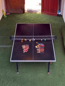 Stolný tenis v ubytovaní Triniti Vendégház alebo v jeho okolí