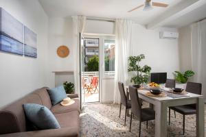 Posedenie v ubytovaní Appartamenti Villa Miramare