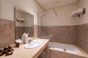 Koupelna v ubytování Marrakech Ryads Parc All inclusive