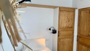 Posteľ alebo postele v izbe v ubytovaní El Gavell, Terrace Boutique Apartament