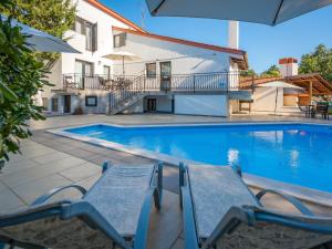 Bazén v ubytování Villa Martimar with pool and hot tub in Istria nebo v jeho okolí
