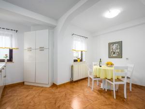 Fotografie z fotogalerie ubytování Villa Martimar with pool and hot tub in Istria v destinaci Rošini
