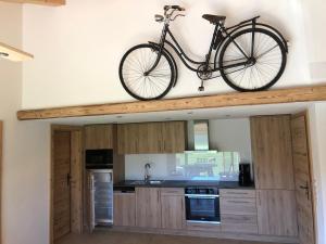 Kuchyň nebo kuchyňský kout v ubytování Ferienwohnung Sundratn